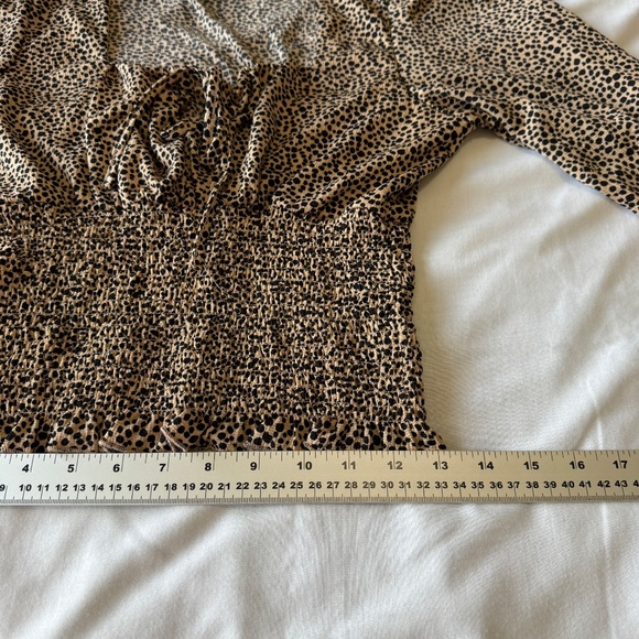 Revamped‎ Women's Leopard Print Half Sleeve Shirred Crop Top Medium V-Neck Tie - Picture 12 of 13